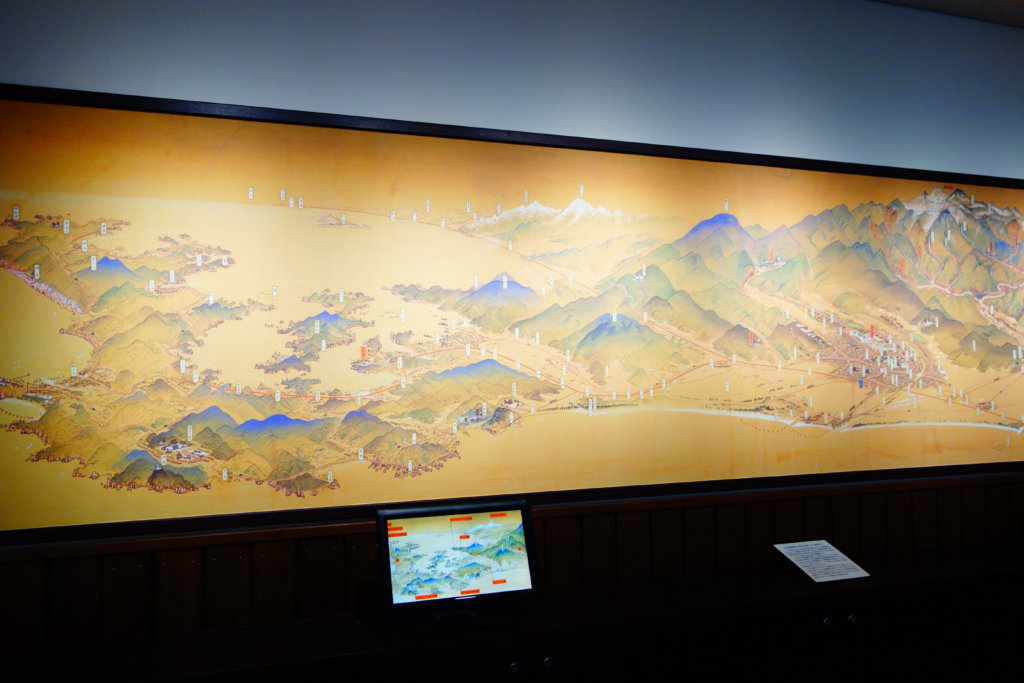 石川県立歴史博物館壁面