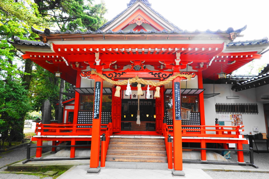 金澤神社の本殿